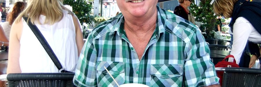  Francois de Jongh, uitgewer en eienaar van Gansbaai Courant, wat tans tuis aansterk na ‘n ernstige longoperasie